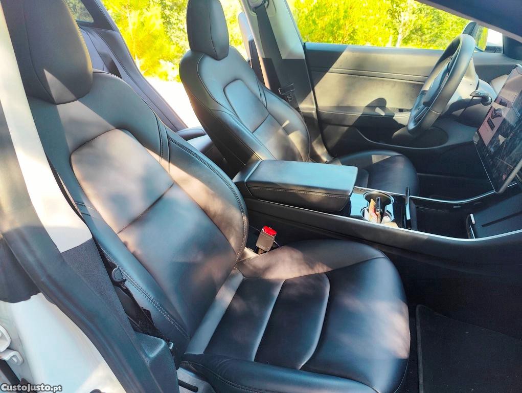 Tesla Model 3 Range plus 325 cv / 264 eur. mês — fotografia 3