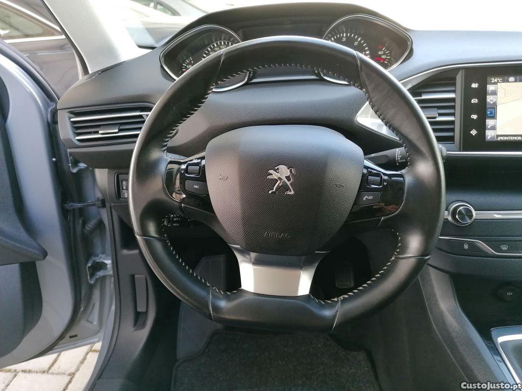 Peugeot 308 1.6Hdi — fotografia 2
