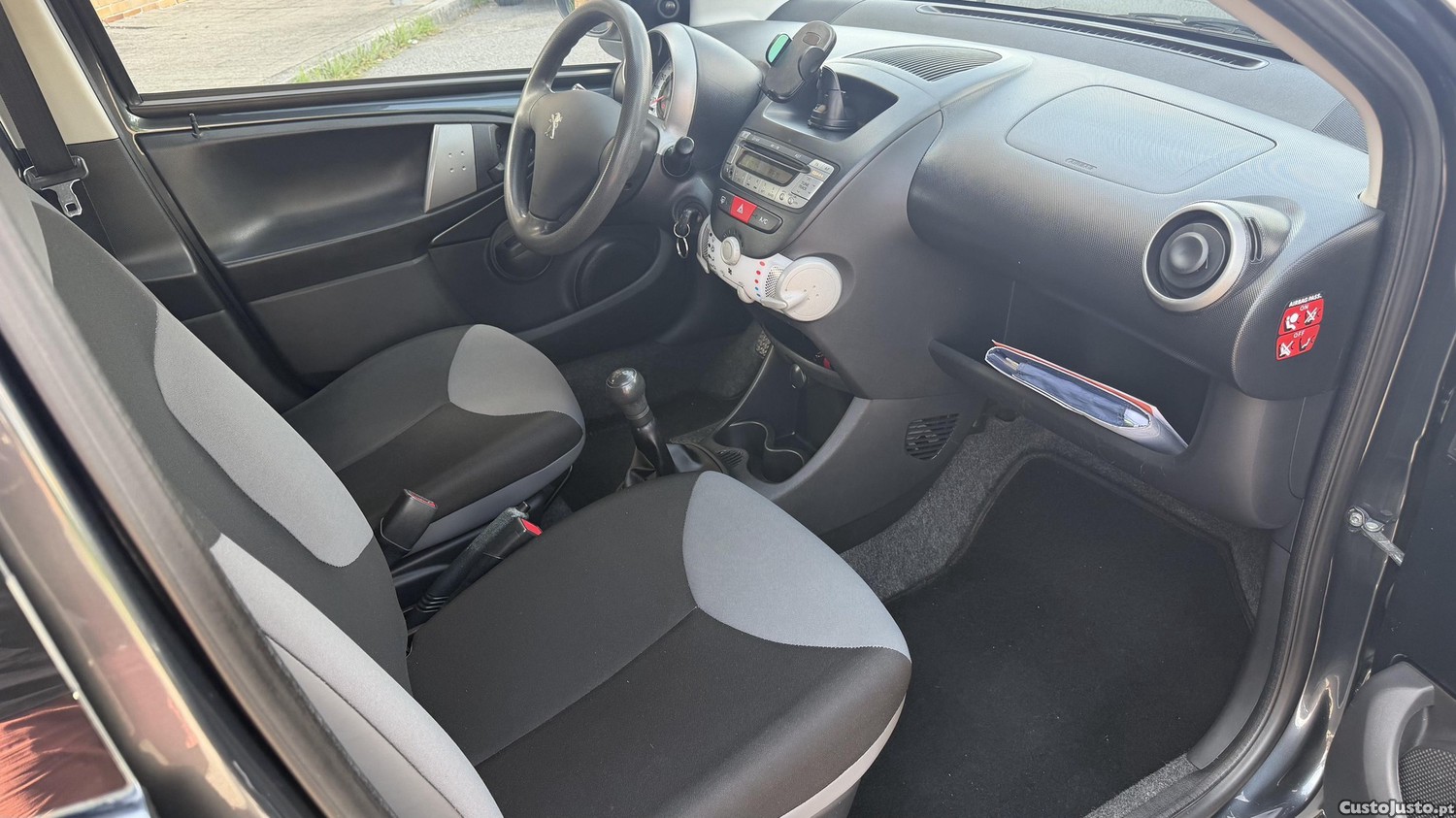 Peugeot 107 1.0 a/c — fotografia 8