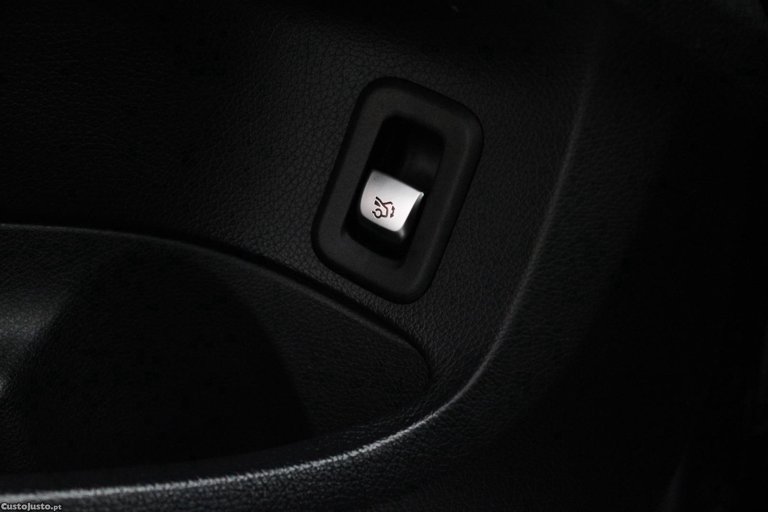 Mercedes-Benz C 200 D (AUTO) — fotografia 15