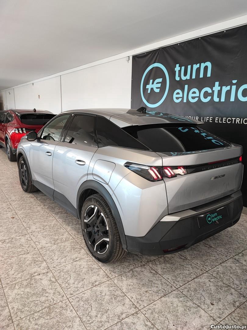 Peugeot e-3008 73 kWh Allure — fotografia 8