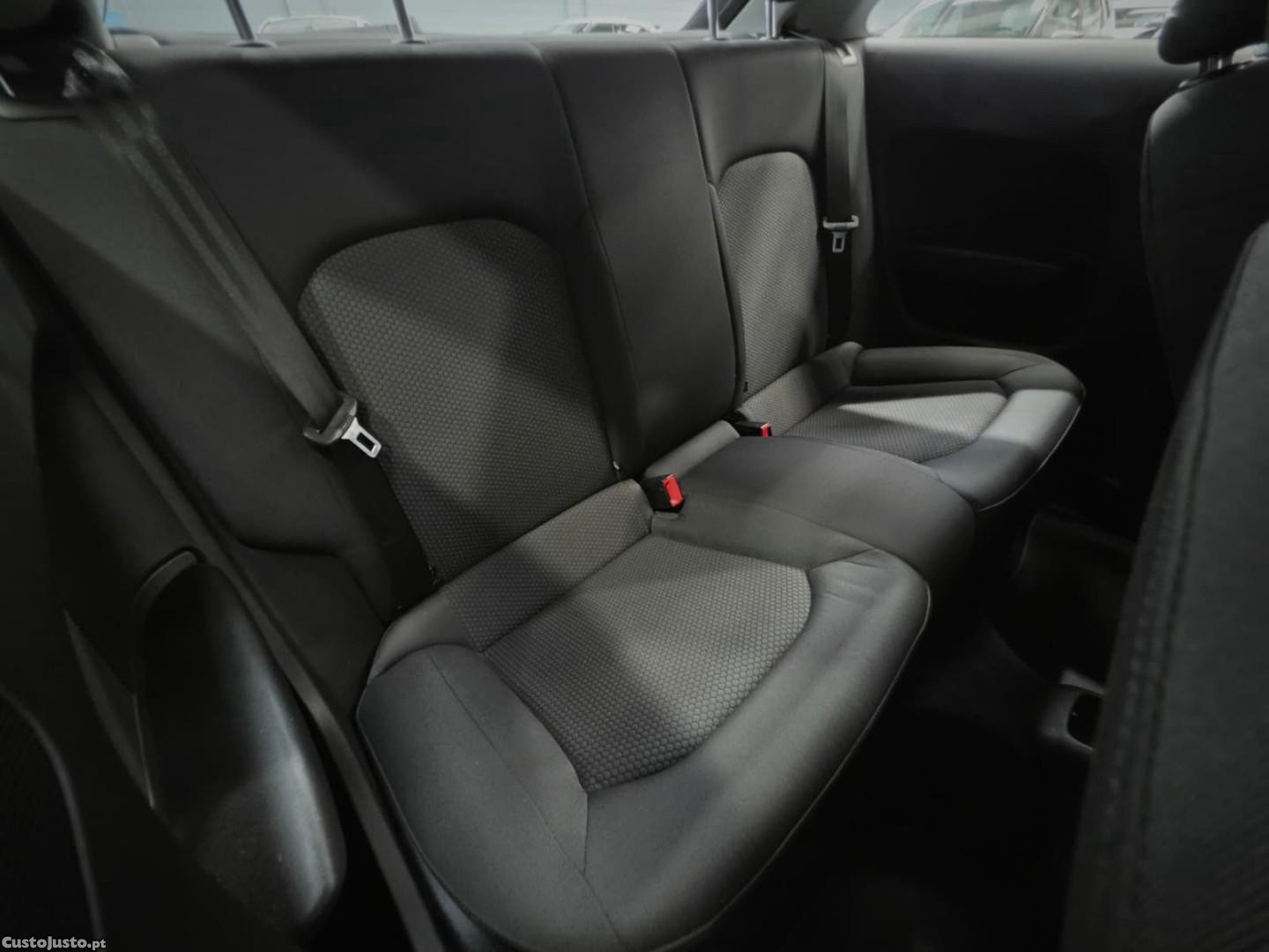 Audi A1 1.0 TFSI — fotografia 5