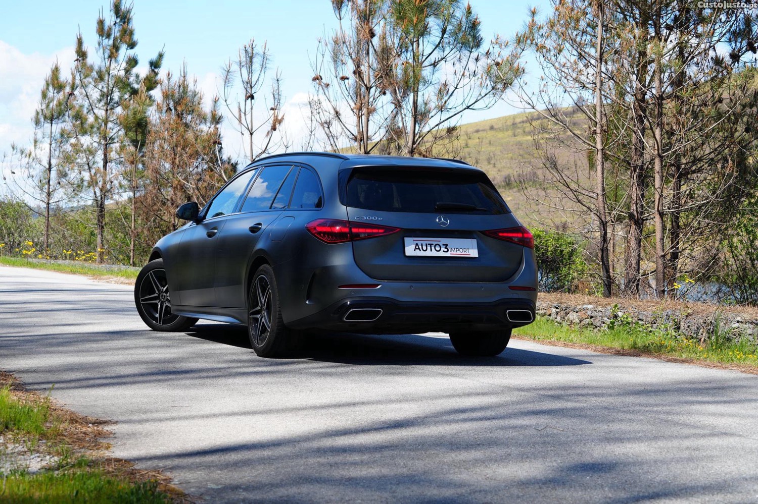 Mercedes-Benz C 300 e AMG - 22 foto 4