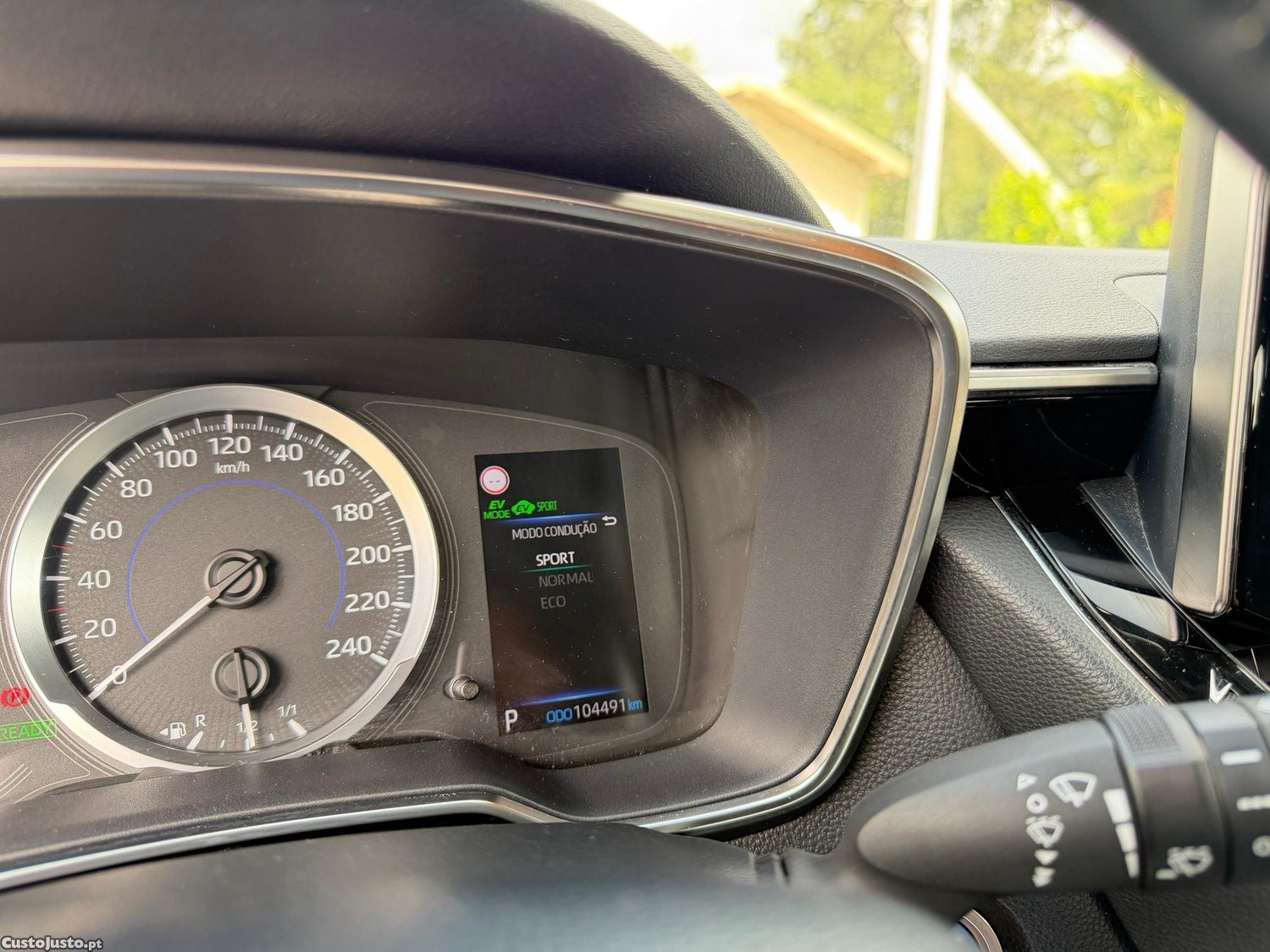 Toyota Corolla 1.8 Hybrid Comfort — fotografia 11