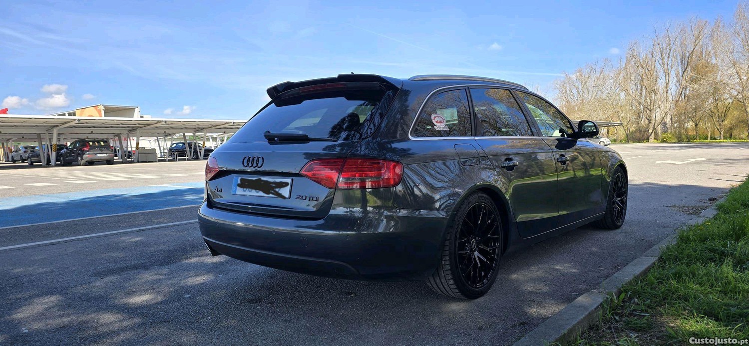 Audi A4 b8 2.0 tdi Avant Sport - 08 foto 4