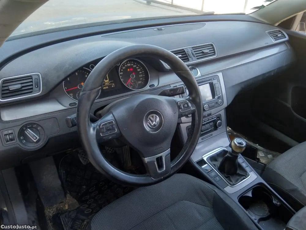 VW Passat 2.0 TDI (103 kW / 140 cv) [08.2010 - 12.2014] - 11 — photo 4