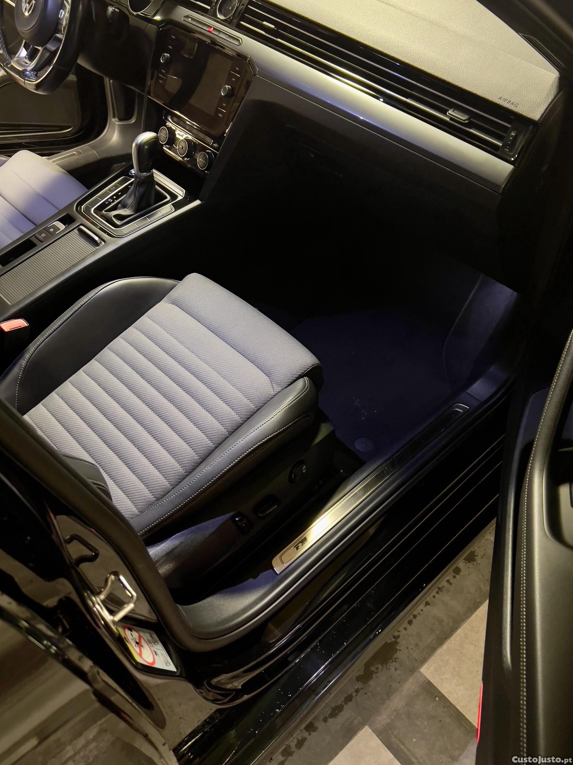 Volkswagen Passat R-line — fotografia 5