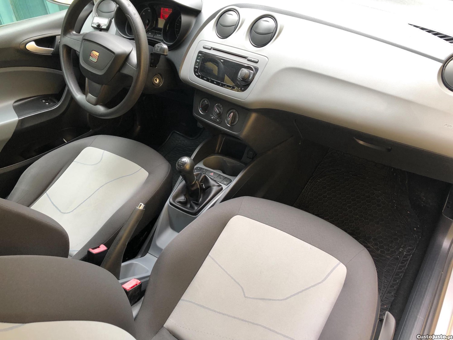 SEAT Ibiza 1.2 TDi — fotografia 4