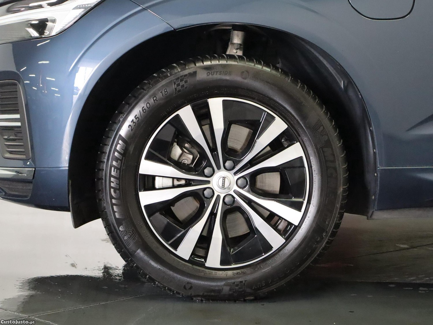 Volvo XC 60 2.0 T6 PHEV Inscription AWD — fotografia 17