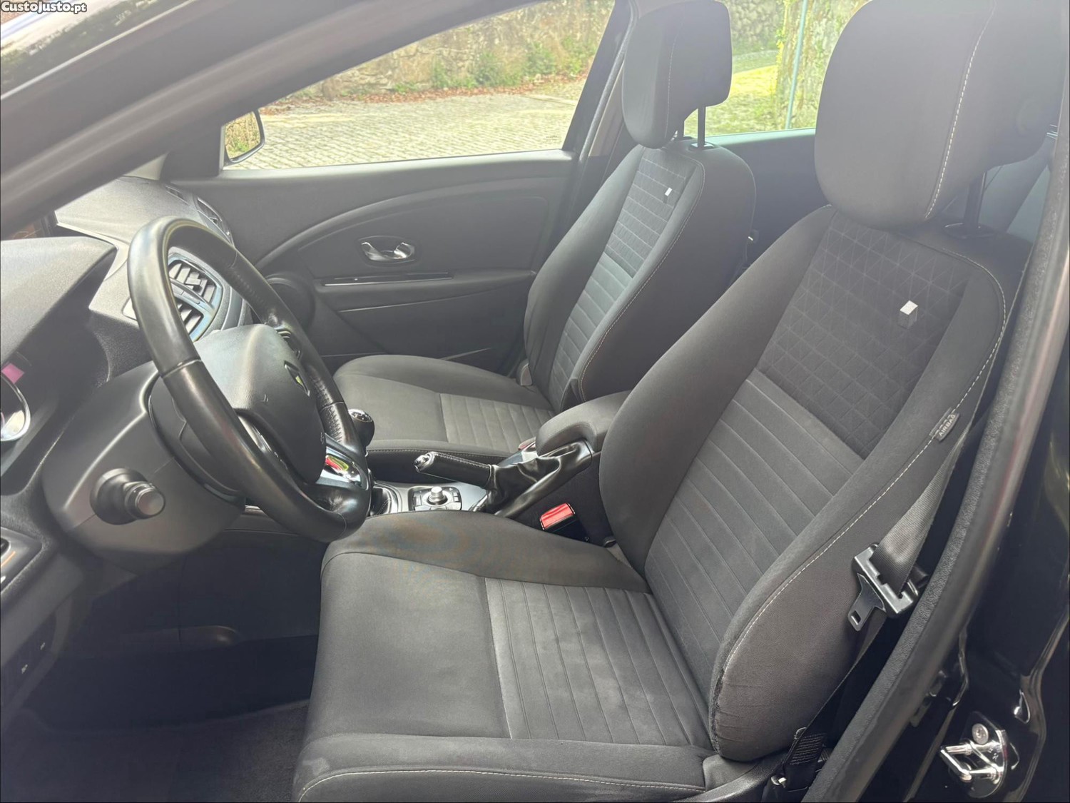 Renault Mégane 1.5 DCI LIMITED — fotografia 10