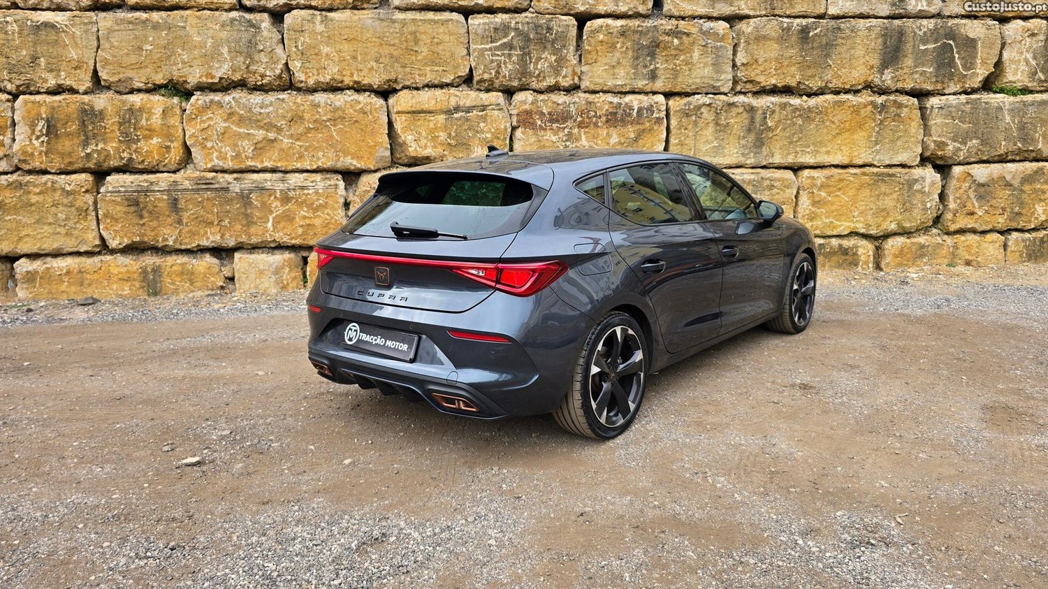 CUPRA Leon 1.4 e-Hybrid DSG — fotografia 29