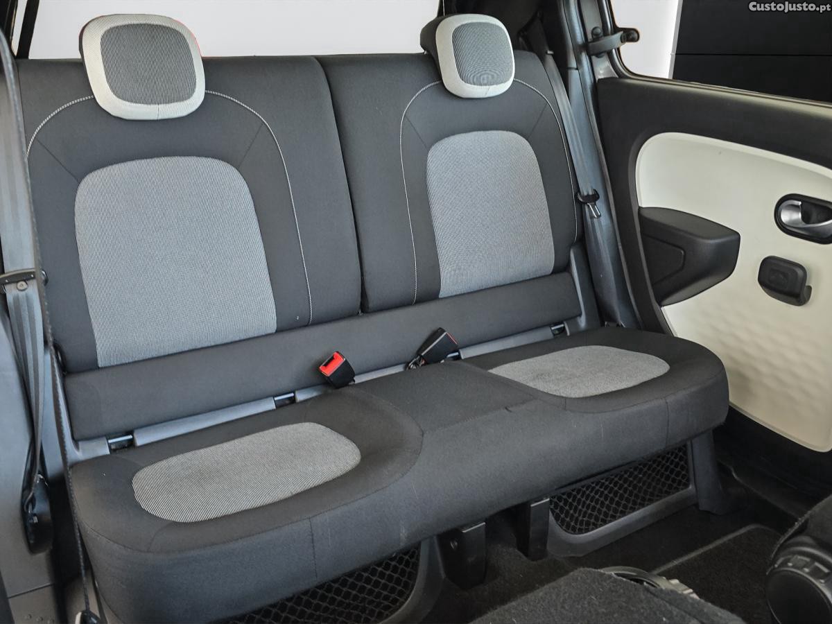 Renault Twingo ENERGY TCe 90 Dynami — fotografia 10