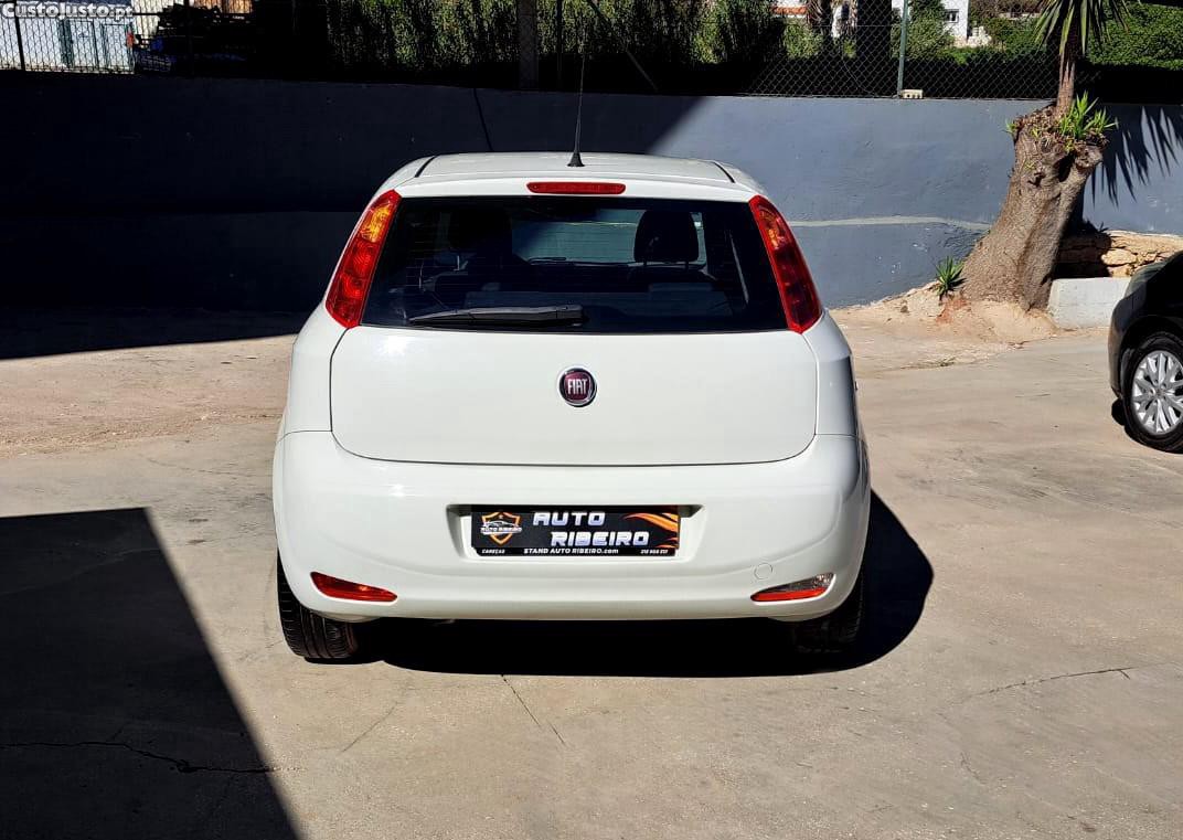 Fiat Punto 1.3 M-Jet Easy S&S — fotografia 14