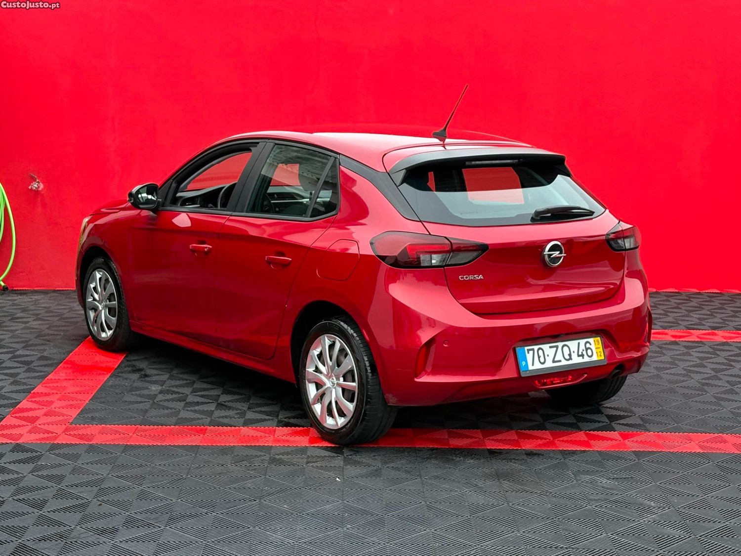 Opel Corsa F 1.2 — fotografia 2