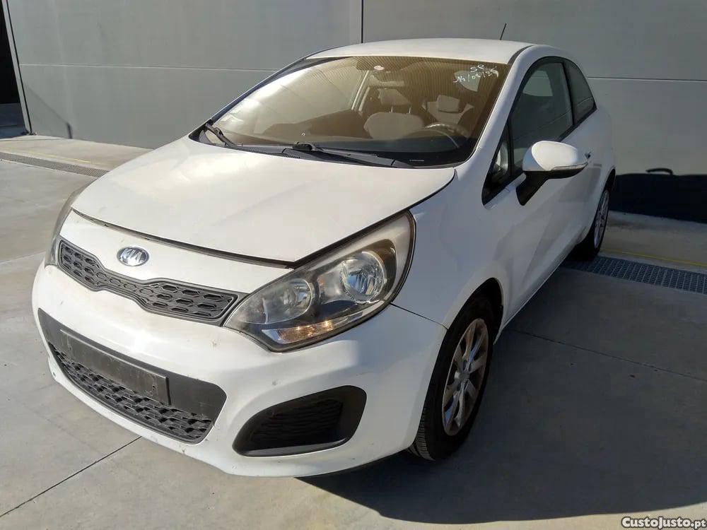Kia Rio 1.2 CVVT (62 kW / 84 cv) [09.2011 - 12.2017] - 13 foto 2