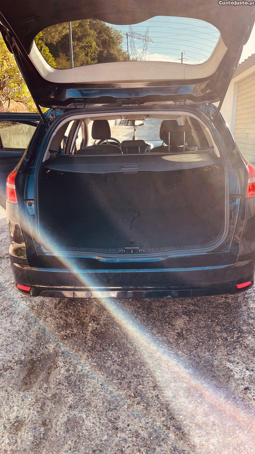 Ford Focus 1.5 tddi — fotografia 9