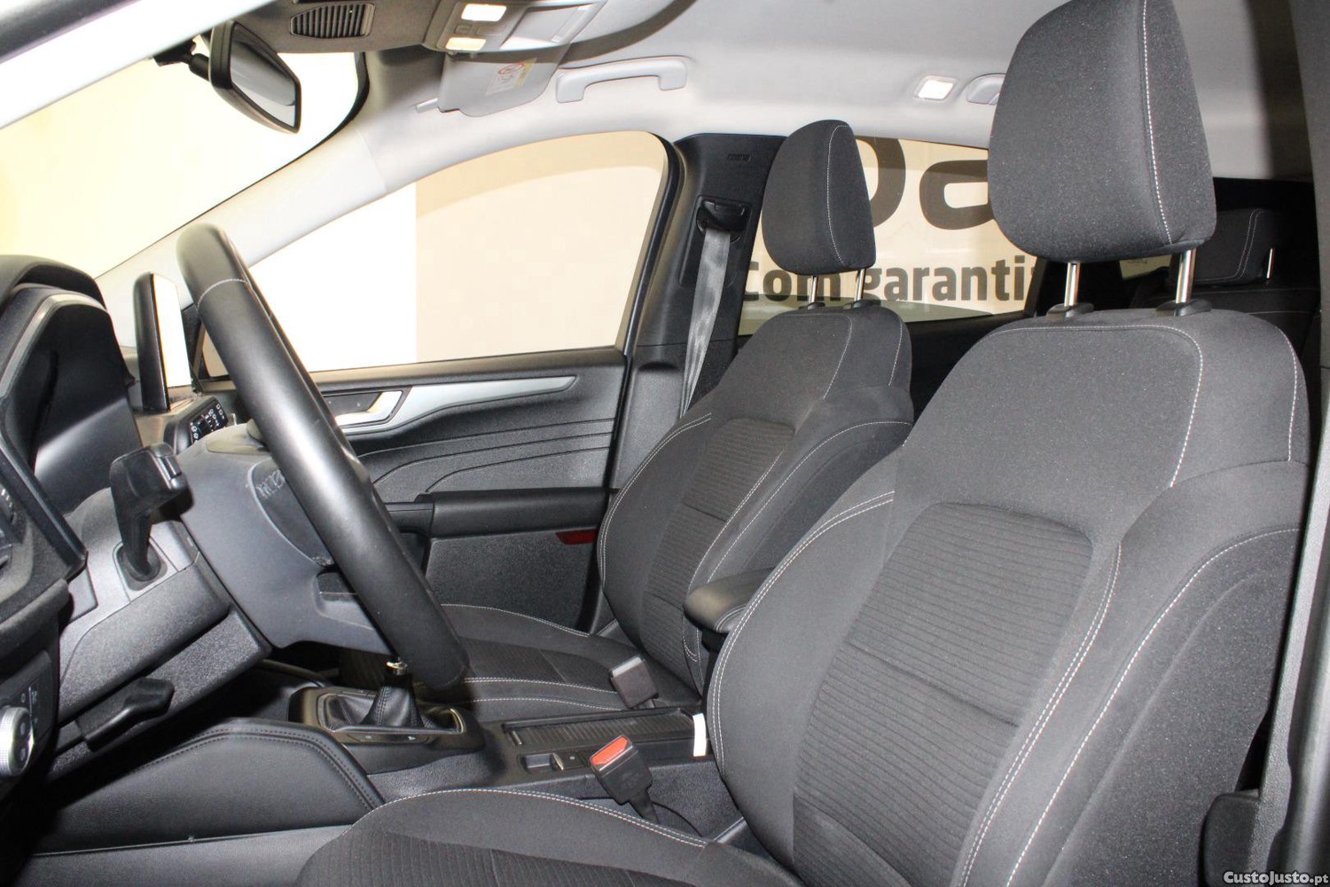 Ford Kuga 1.5 TDCI ECOBLUE TITANIUM — fotografia 9