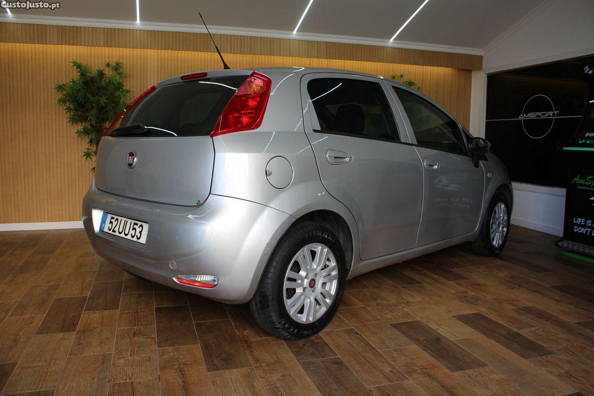Fiat Punto 1.2 Lounge S&S — fotografia 17