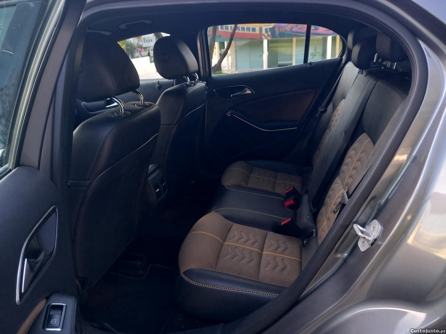 Mercedes-Benz GLA 180 d Style Aut. — fotografia 7