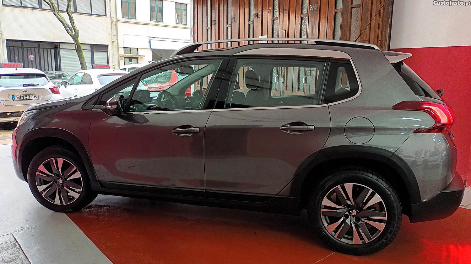 Peugeot 2008 1.2 Puretech Allure 130cv - 16 — photo 2