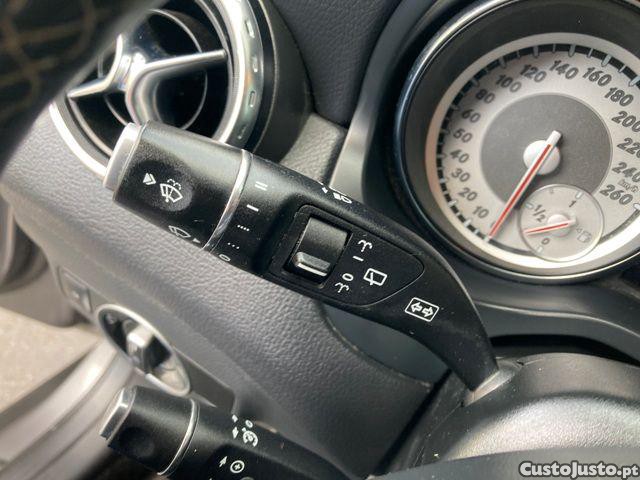 Mercedes-Benz GLA 220 d Urban — fotografia 11