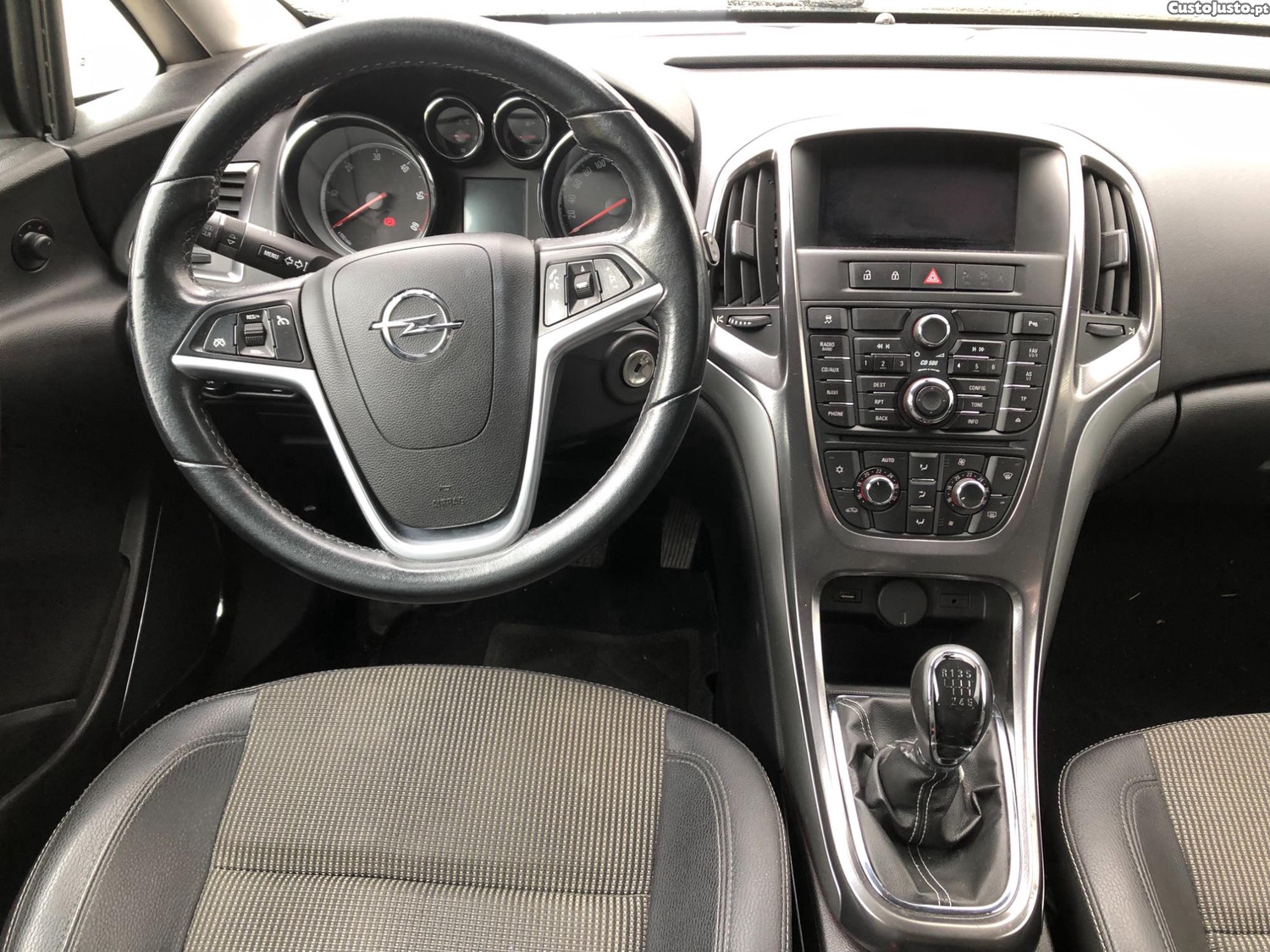 Opel Astra 1.7 CDti Caravan — fotografia 4
