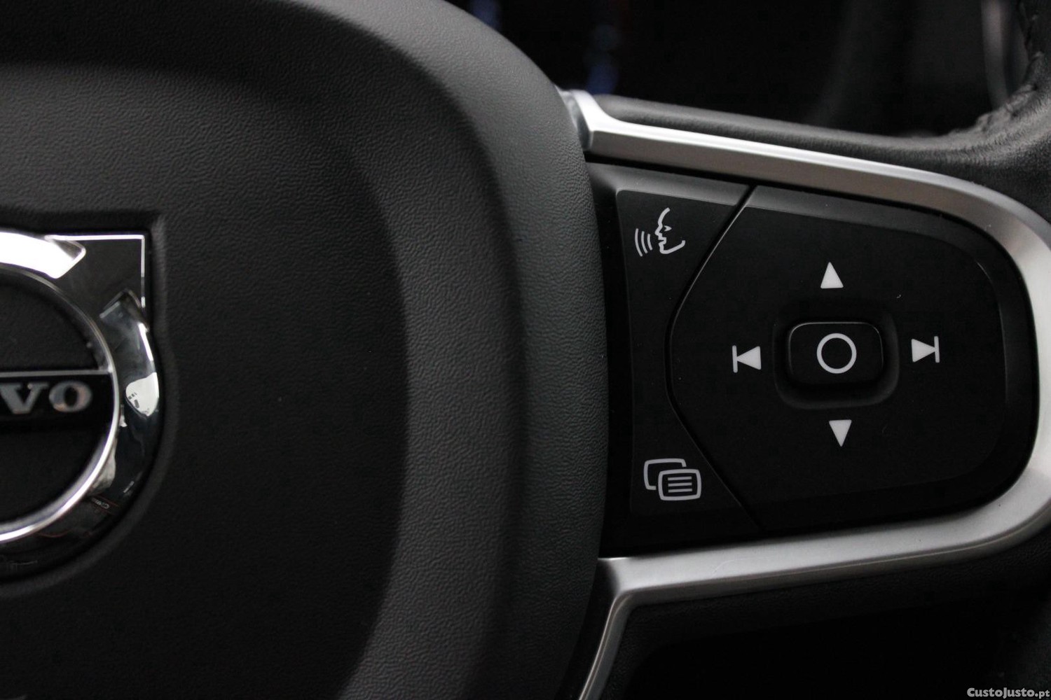 Volvo V60 2.0 T6 AWD R-DESIGN — fotografia 30