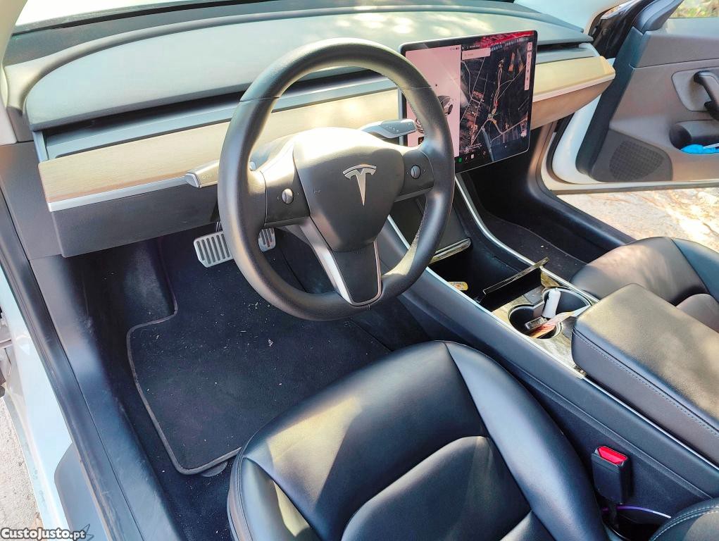 Tesla Model 3 Range plus 325 cv / 264 eur. mês — fotografia 5
