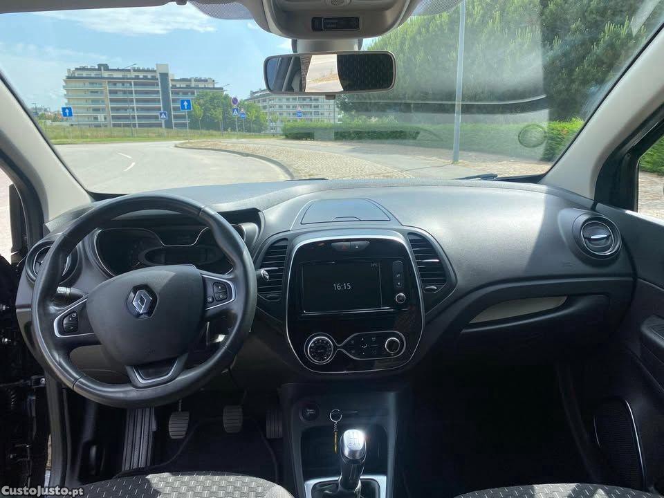 Renault Captur 0.9 tceexclusive — fotografia 3