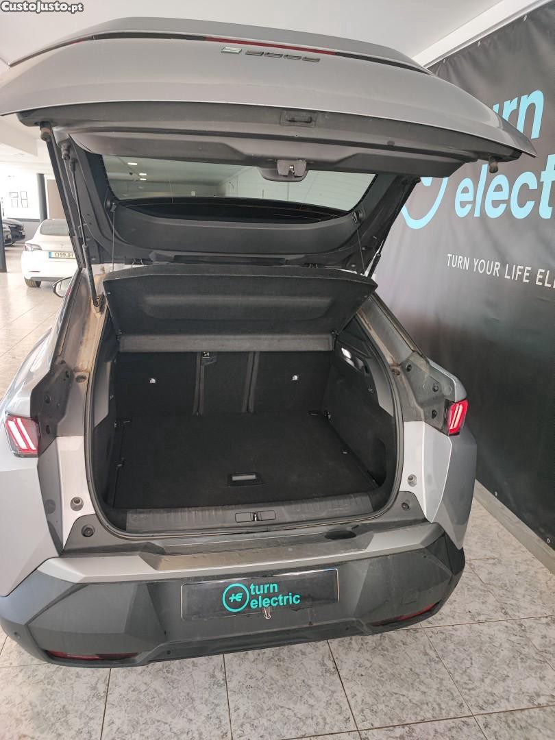 Peugeot e-3008 73 kWh Allure — fotografia 6