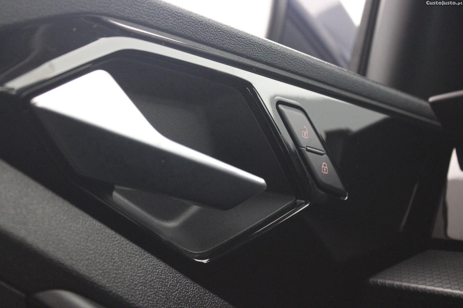 Audi A1 SPORTBACK 25 TFSI — fotografia 13