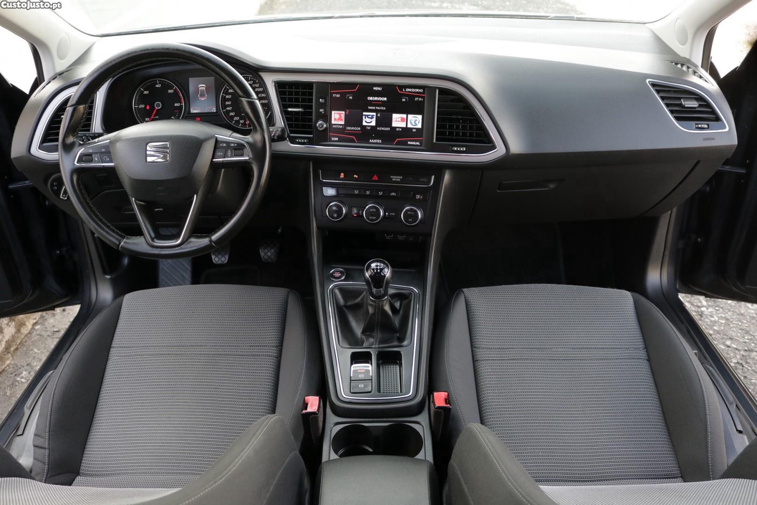 SEAT Leon 1.6 TDI Style 115cv — fotografia 36