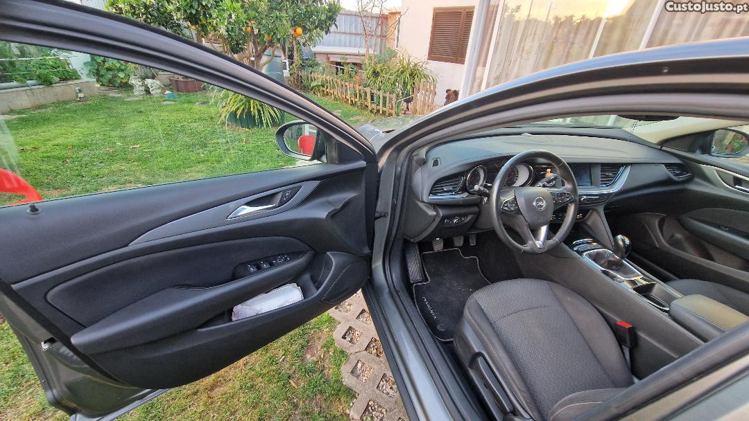 Opel Insignia Grand Sport — fotografia 3