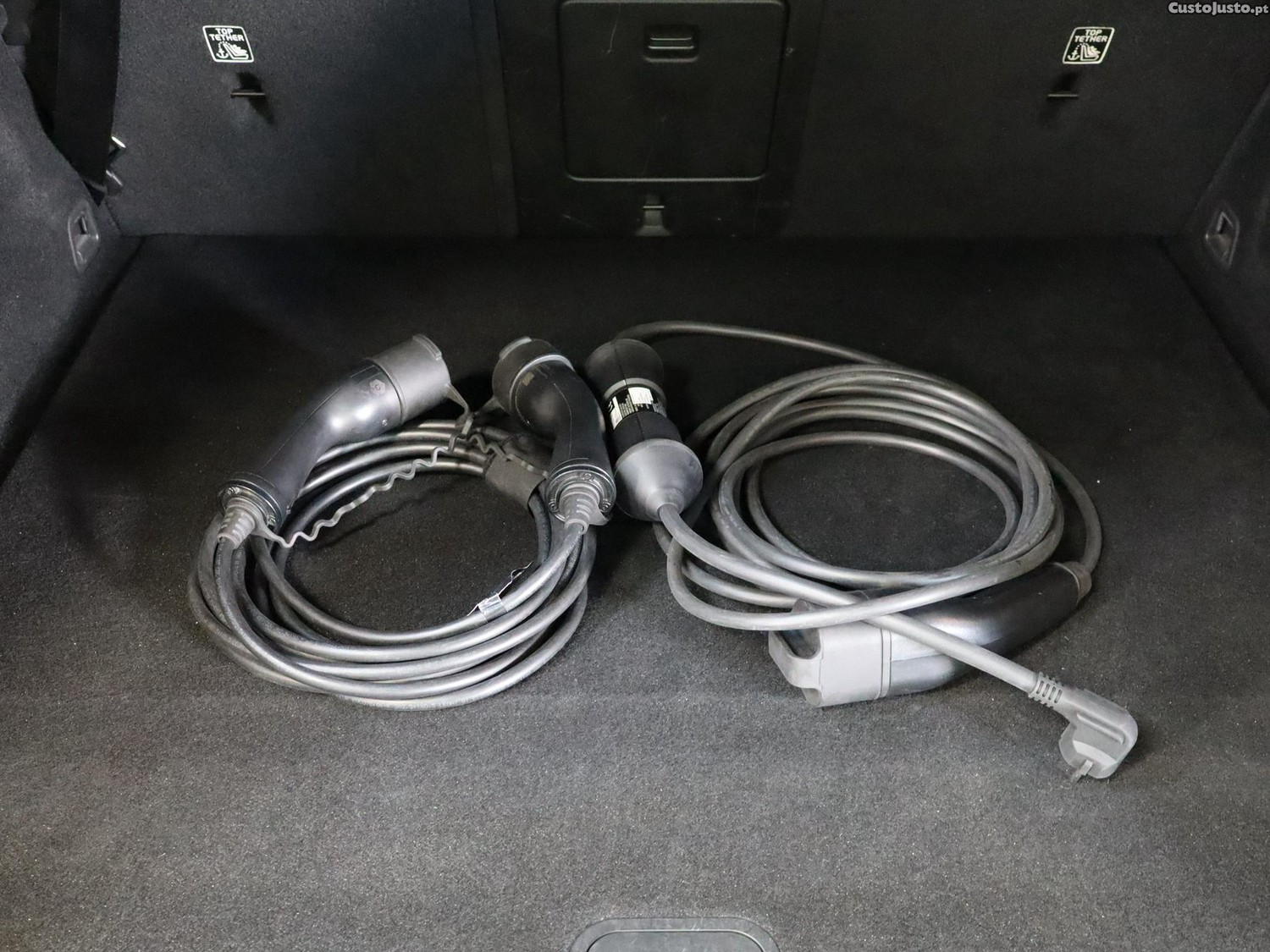 Volvo XC 60 2.0 T6 PHEV Inscription AWD — fotografia 16