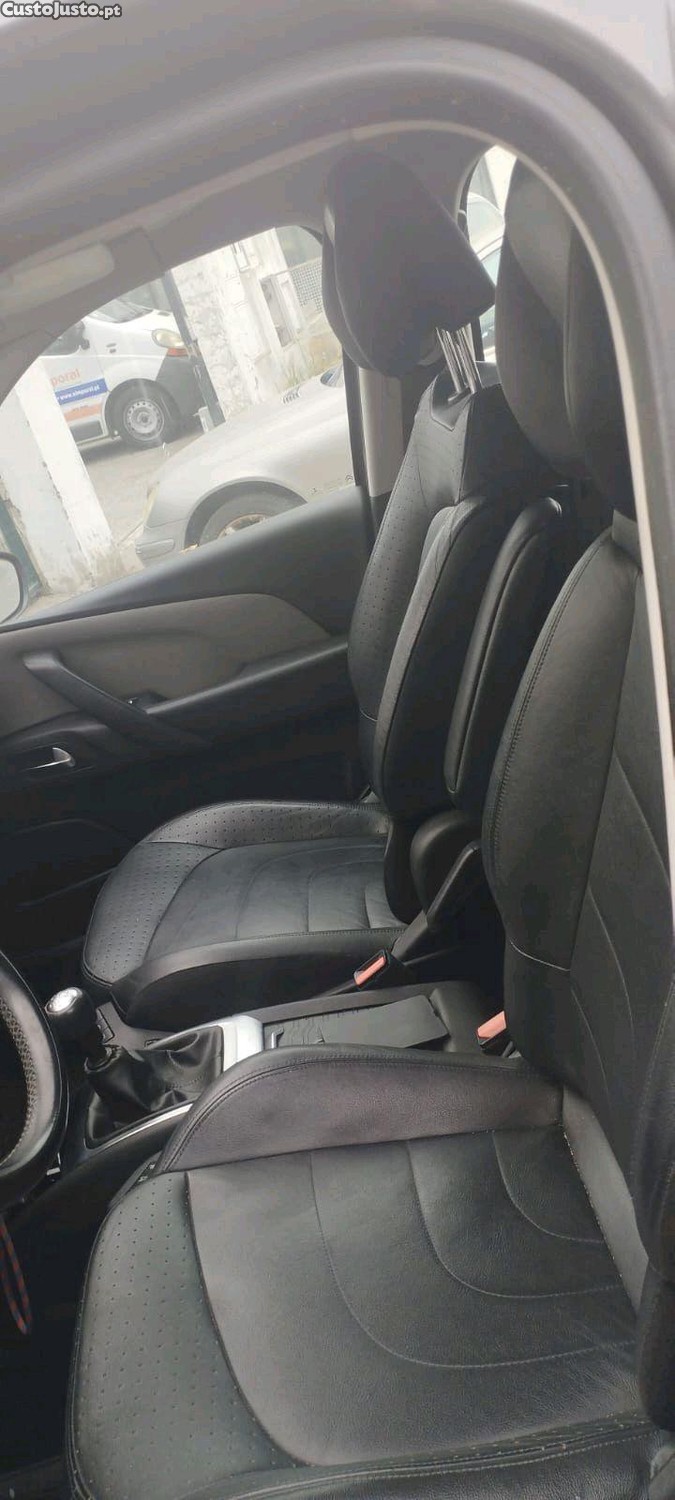 Citroën C4 Grand Picasso 7 lugares — fotografia 8