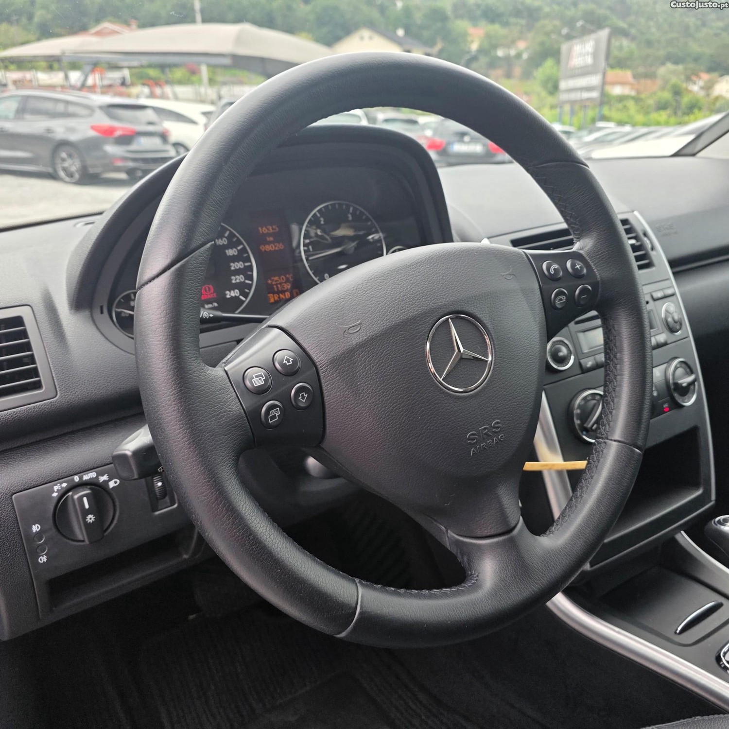 Mercedes-Benz A 180 CDi Avantgarde Aut. — fotografia 7