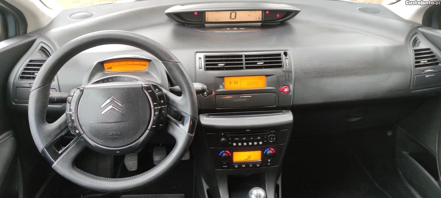 Citroën C4 1.6 HDI — fotografia 8