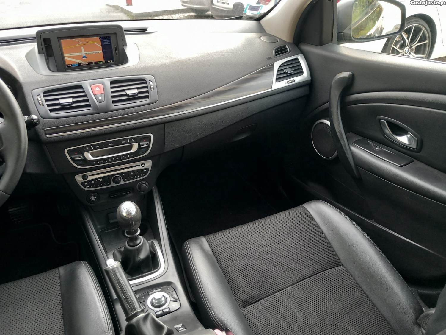 Renault Mégane Sport Tourer 1.5 dCi Confort — fotografia 3