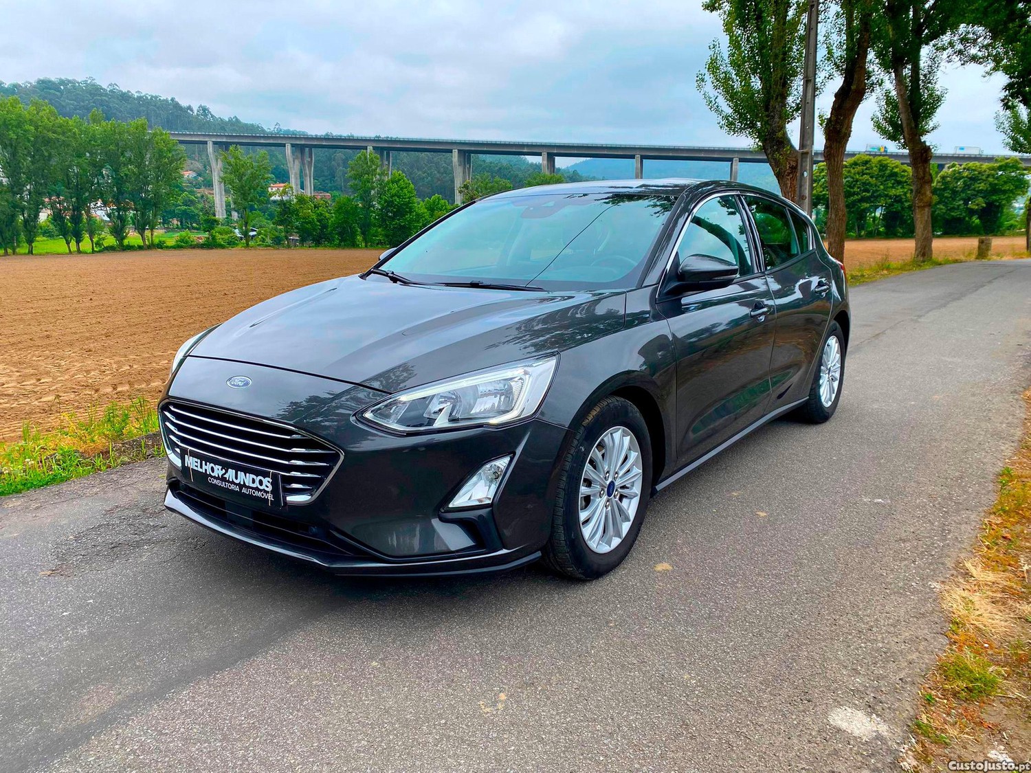 Ford Focus 1.0 EcoBoost Titanium - 19 — photo 2