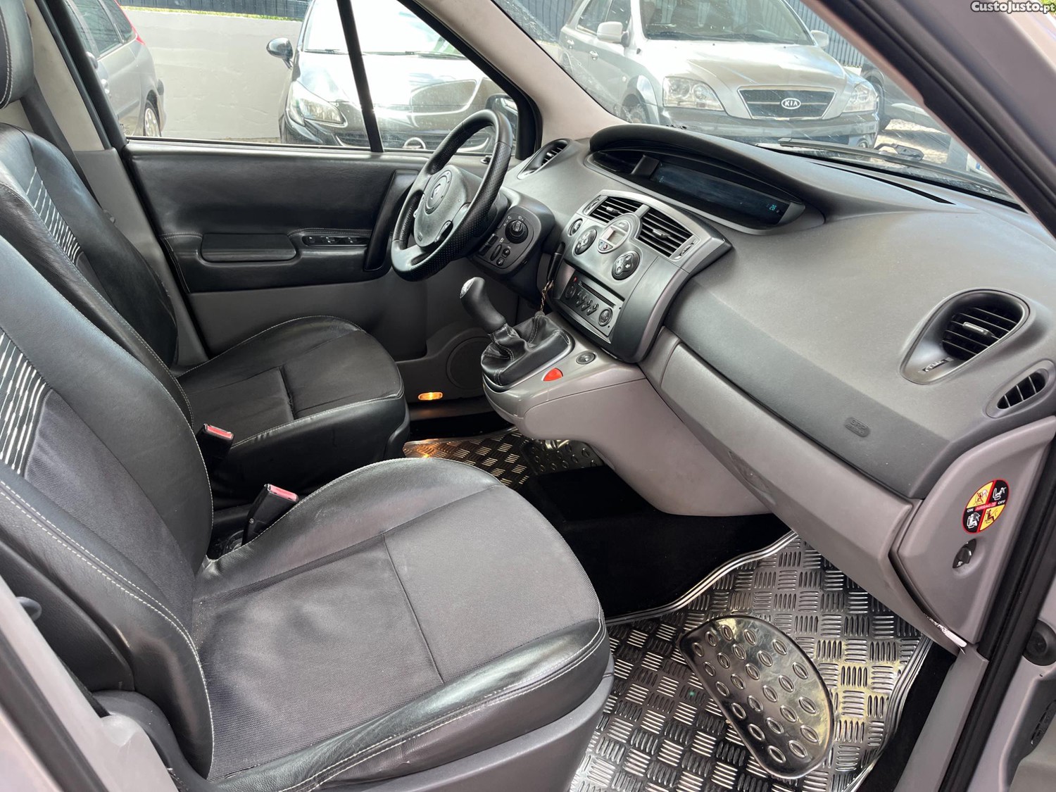 Renault Scénic Exclusive — fotografia 5