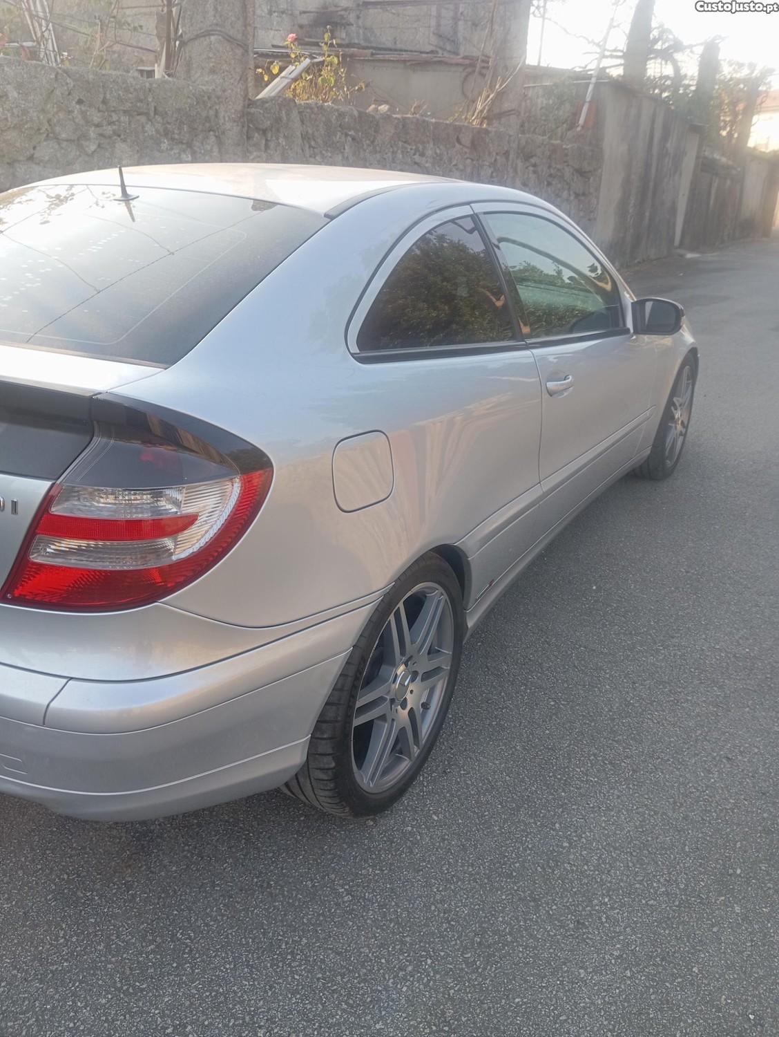 Mercedes-Benz C 220 CDI Coupé 150 cv NACIONAL Impecável — photo 4