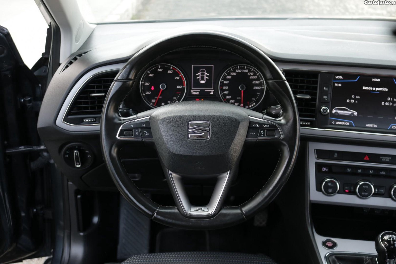 SEAT Leon 1.5 TSI Xcellence 150cv — fotografia 35