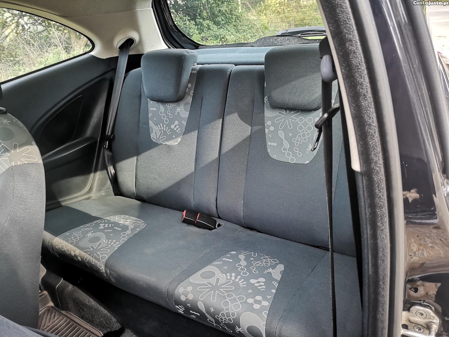 Ford KA 1.3 TDCI S&S Trend c/ A/C - Citadino - diesel - 5 lugares - "Preço Imbatível" — fotografia 9