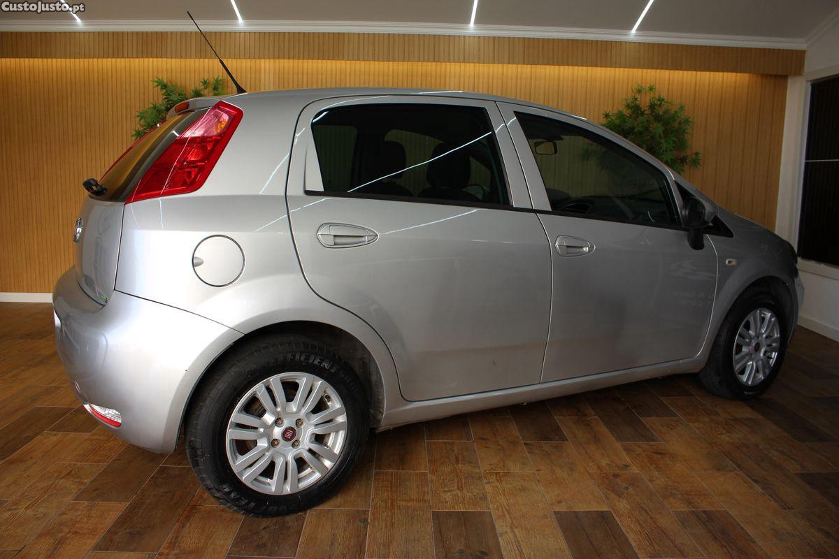 Fiat Punto 1.2 Lounge S&S — fotografia 14