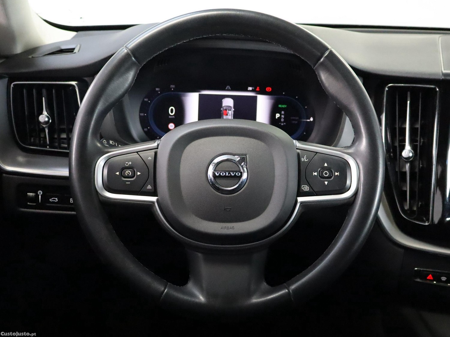 Volvo XC 60 2.0 T6 PHEV Inscription AWD — fotografia 10
