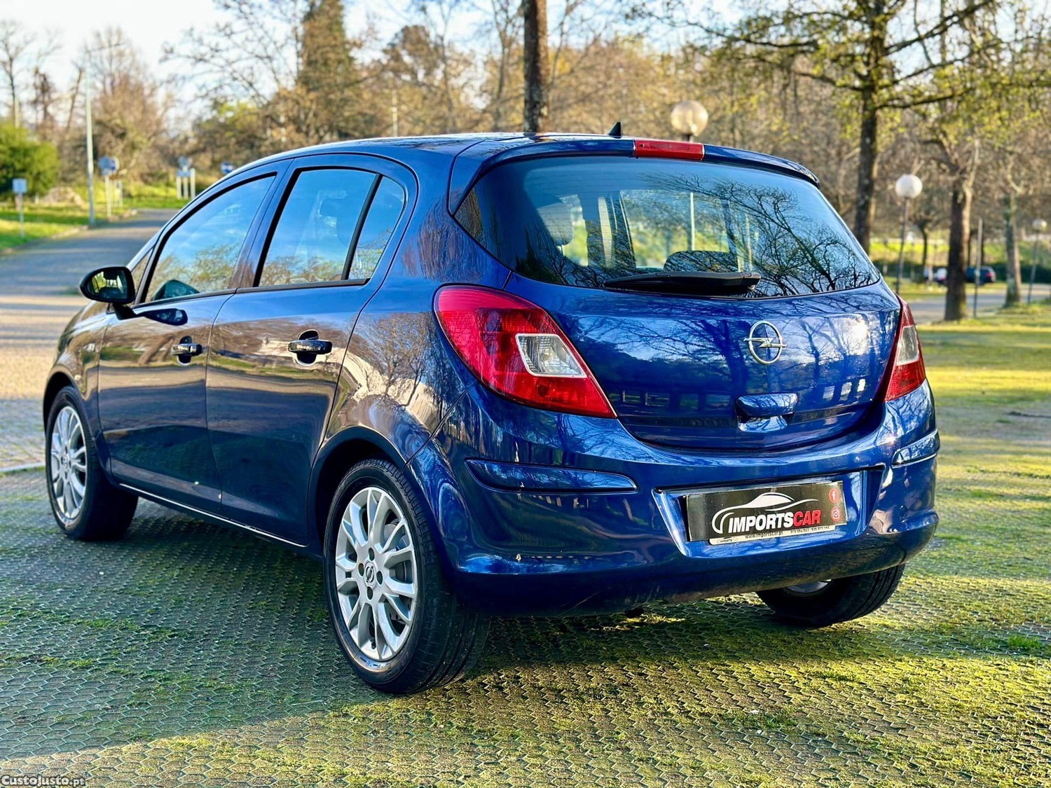 Opel Corsa 1.3 CDTi Enjoy - 09 — photo 4
