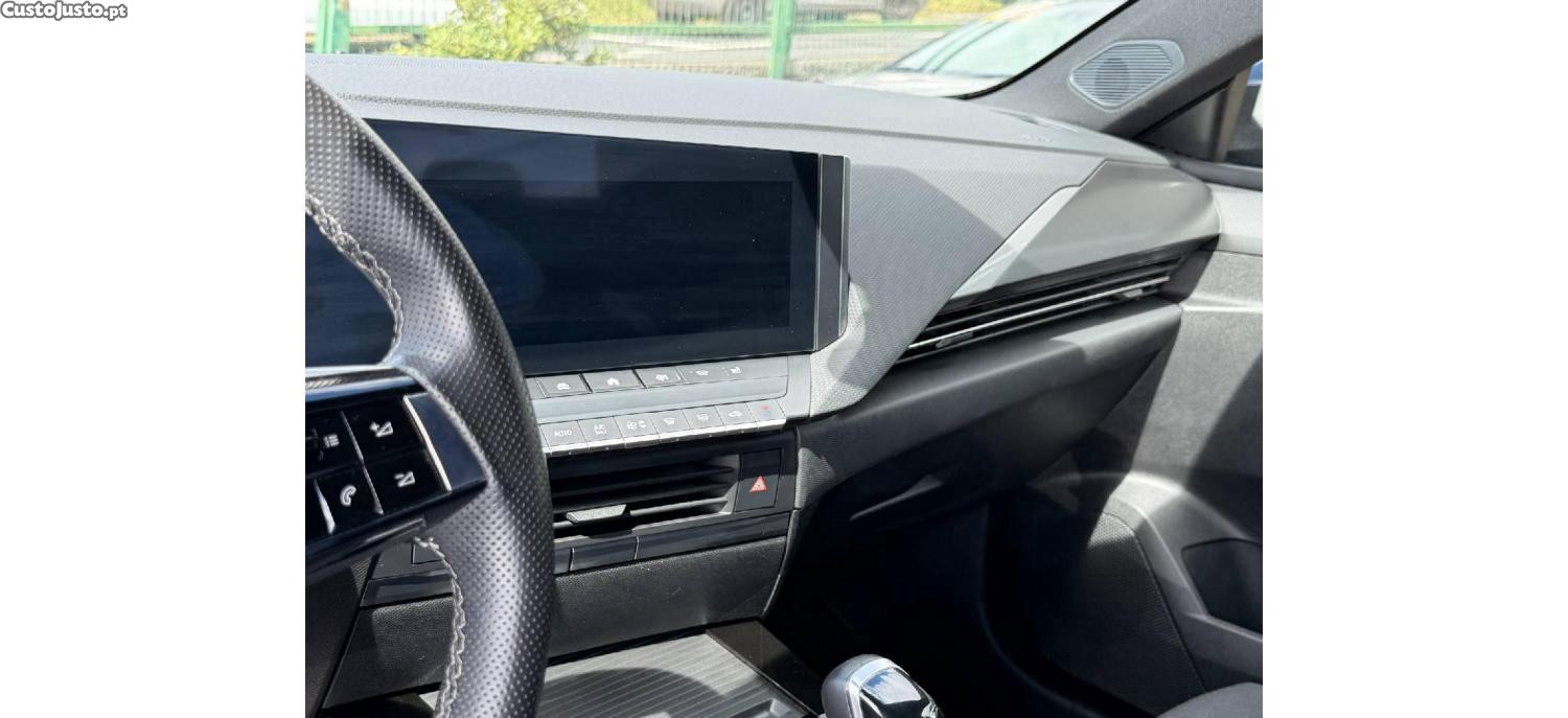 Opel Astra GS 1.2 T 130cv — fotografia 13