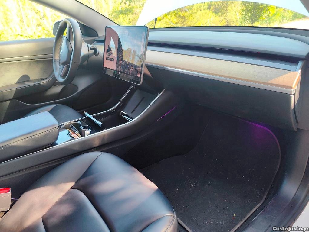 Tesla Model 3 Range plus 325 cv / 264 eur. mês — fotografia 2
