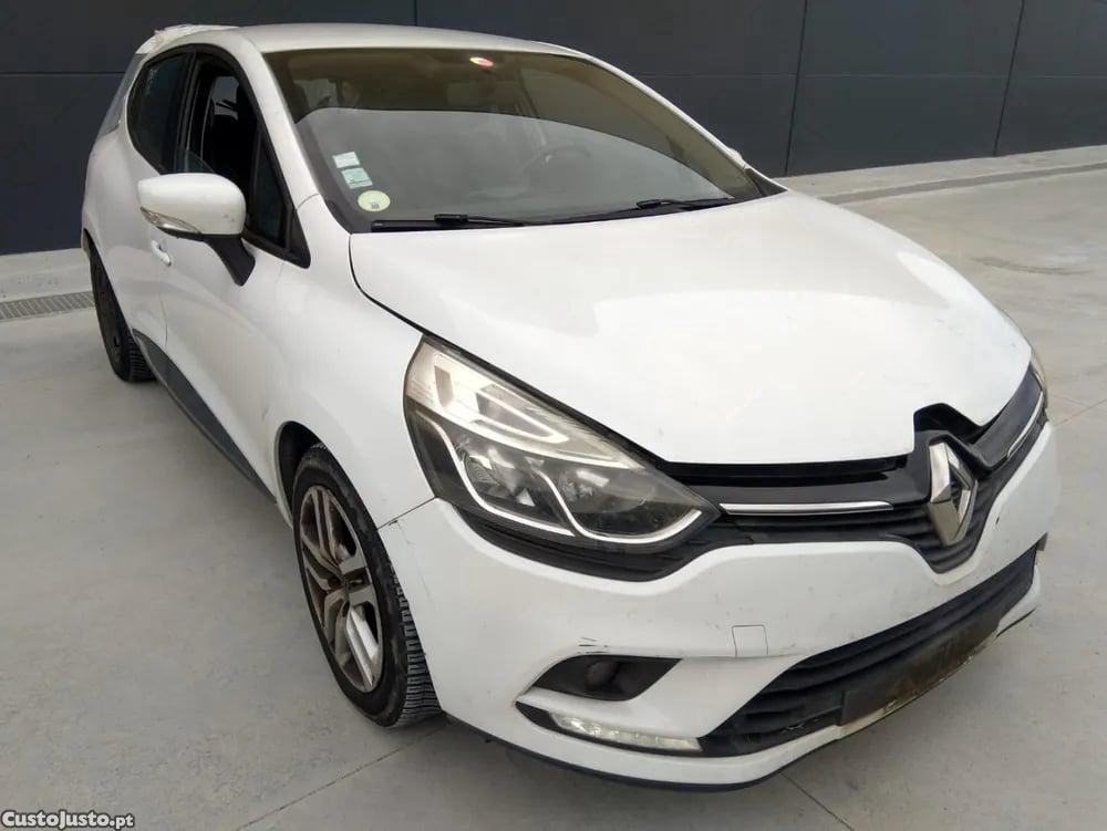 Renault Clio 1.5 dCi 90 (66 kW / 90 cv) [11.2012 - 08.2021] - 16 — photo 3