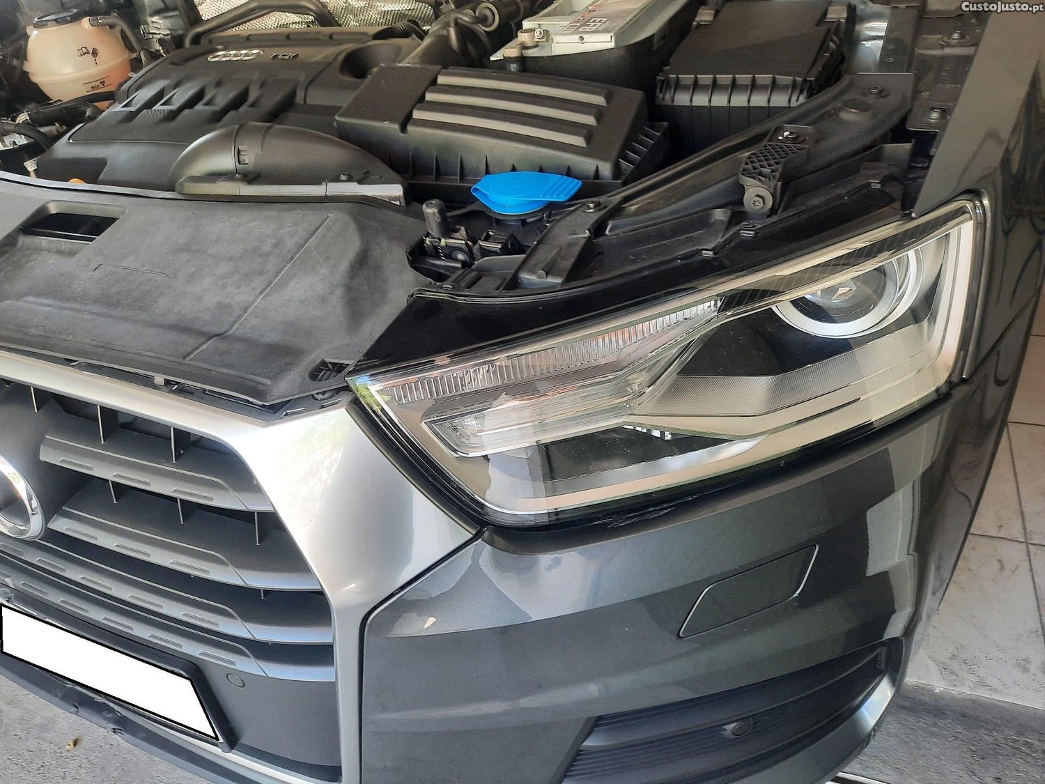 Audi Q3 2,0 tdi 150cv — fotografia 2